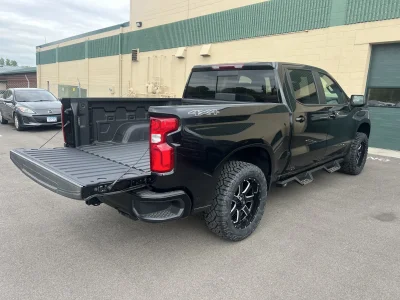 2026 CHEVY SILVERADO 1500 - LEVEL PACKAGE - BLACK (GBA) - 2026 CHEVY SILVERADO 1500 LEVEL - Image 17 of 21