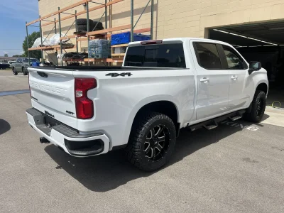 2026 CHEVY SILVERADO 1500  - LEVEL PACKAGE - SUMMIT WHITE (GAZ) - 2026 CHEVY SILVERADO 1500 LEVEL - Image 4 of 20