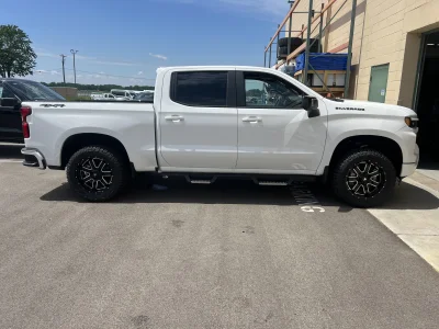 2026 CHEVY SILVERADO 1500  - LEVEL PACKAGE - SUMMIT WHITE (GAZ) - 2026 CHEVY SILVERADO 1500 LEVEL - Image 3 of 20