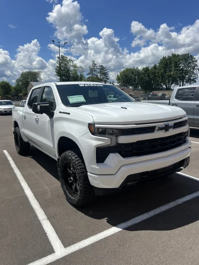 2026 CHEVY SILVERADO 1500 - LEVEL PACKAGE - SUMMIT WHITE (GAZ) - 2026 CHEVY SILVERADO 1500 LEVEL - Image 3 of 19