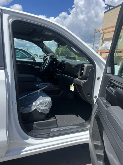 2026 CHEVY SILVERADO 1500 - LEVEL PACKAGE - SUMMIT WHITE (GAZ) - 2026 CHEVY SILVERADO 1500 LEVEL - Image 8 of 19