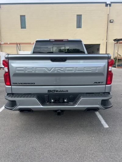 2026 CHEVY SILVERADO 1500 - LEVEL PACKAGE - STERLING GRAY (GXD) - 2026 CHEVY SILVERADO 1500 LEVEL - Image 13 of 16