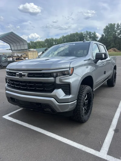 2026 CHEVY SILVERADO 1500 - LEVEL PACKAGE - STERLING GRAY (GXD) - 2026 CHEVY SILVERADO 1500 LEVEL - Image 1 of 16