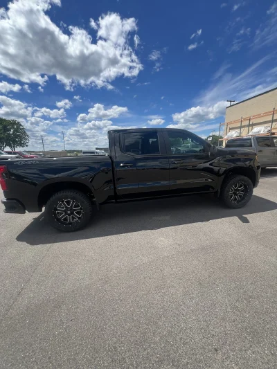 2026 CHEVY SILVERADO 1500 - LEVEL PACKAGE - BLACK (GBA) - 2026 CHEVY SILVERADO 1500 LEVEL - Image 13 of 15