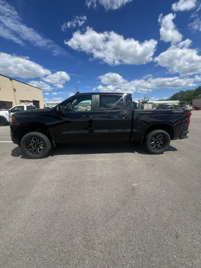 2026 CHEVY SILVERADO 1500 - LEVEL PACKAGE - BLACK (GBA) - 2026 CHEVY SILVERADO 1500 LEVEL - Image 4 of 15