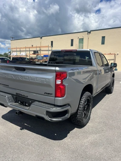 2026 CHEVY SILVERADO 1500 - LEVEL PACKAGE - STERLING GRAY (GXD) - 2026 CHEVY SILVERADO 1500 LEVEL - Image 14 of 20