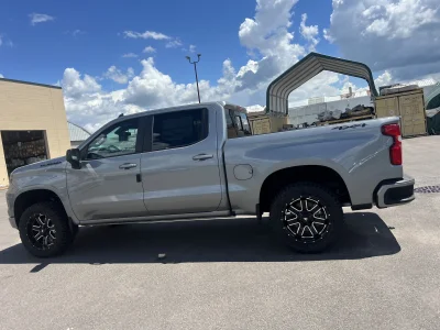 2026 CHEVY SILVERADO 1500 - LEVEL PACKAGE - STERLING GRAY (GXD) - 2026 CHEVY SILVERADO 1500 LEVEL - Image 18 of 20