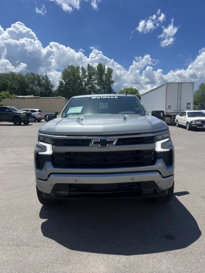 2026 CHEVY SILVERADO 1500 - LEVEL PACKAGE - STERLING GRAY (GXD) - 2026 CHEVY SILVERADO 1500 LEVEL - Image 4 of 20