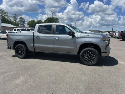 2026 CHEVY SILVERADO 1500 - LEVEL PACKAGE - STERLING GRAY (GXD) - 2026 CHEVY SILVERADO 1500 LEVEL - Image 5 of 20