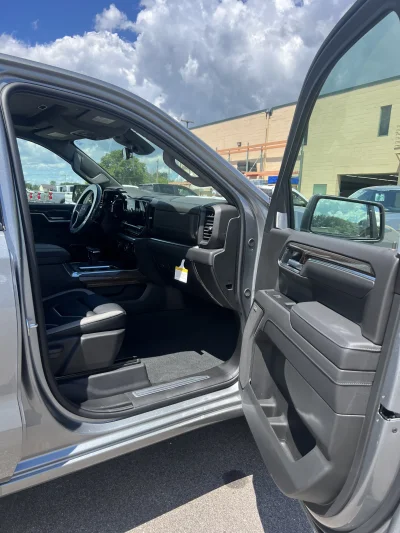 2026 CHEVY SILVERADO 1500 - LEVEL PACKAGE - STERLING GRAY (GXD) - 2026 CHEVY SILVERADO 1500 LEVEL - Image 8 of 20