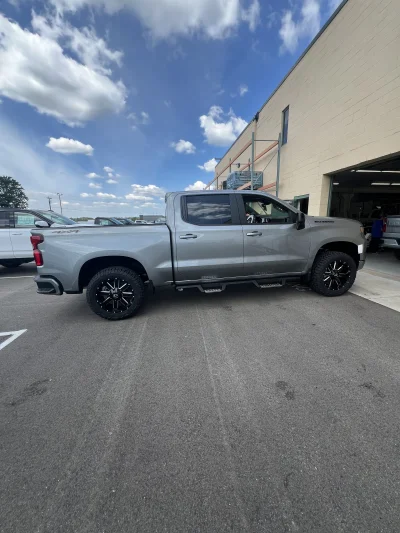 2026 CHEVY SILVERADO 1500 - LEVEL PACKAGE  - STERLING GRAY (GXD) - 2026 CHEVY SILVERADO 1500 LEVEL - Image 5 of 15