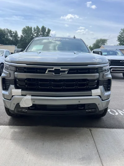 2026 CHEVY SILVERADO 1500 - LEVEL PACKAGE  - STERLING GRAY (GXD) - 2026 CHEVY SILVERADO 1500 LEVEL - Image 2 of 15