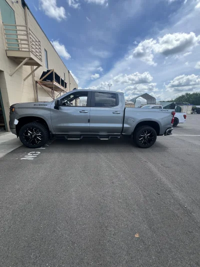 2026 CHEVY SILVERADO 1500 - LEVEL PACKAGE  - STERLING GRAY (GXD) - 2026 CHEVY SILVERADO 1500 LEVEL - Image 4 of 15