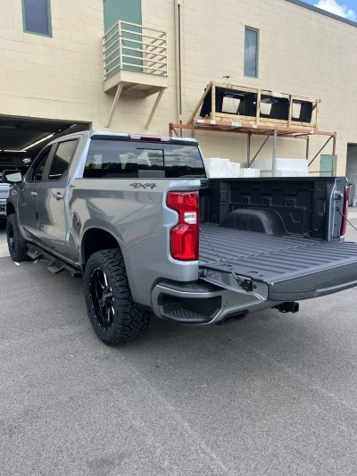 2026 CHEVY SILVERADO 1500 - LEVEL PACKAGE  - STERLING GRAY (GXD) - 2026 CHEVY SILVERADO 1500 LEVEL - Image 10 of 15