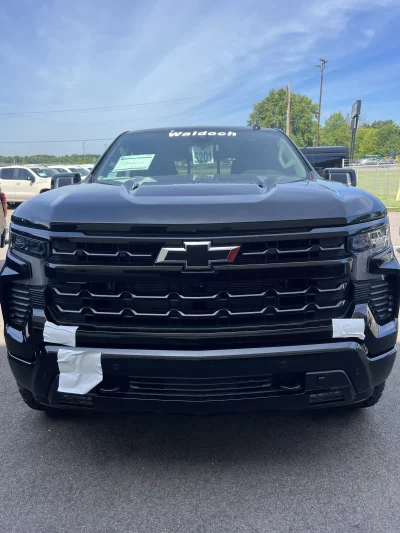 2026 CHEVY SILVERADO 1500 - LEVEL PACKAGE - BLACK (GBA) - 2026 CHEVY SILVERADO 1500 LEVEL - Image 2 of 14
