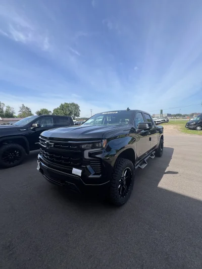2026 CHEVY SILVERADO 1500 - LEVEL PACKAGE - BLACK (GBA) - 2026 CHEVY SILVERADO 1500 LEVEL - Image 3 of 14