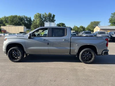 2026 CHEVY SILVERADO 1500 - LEVEL PACKAGE - STERLING GRAY (GXD) - 2026 CHEVY SILVERADO 1500 LEVEL - Image 17 of 20