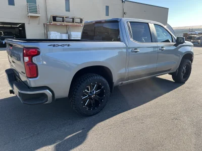 2026 CHEVY SILVERADO 1500 - LEVEL PACKAGE - STERLING GRAY (GXD) - 2026 CHEVY SILVERADO 1500 LEVEL - Image 5 of 20