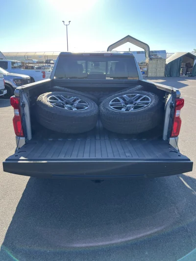 2026 CHEVY SILVERADO 1500 - LEVEL PACKAGE - STERLING GRAY (GXD) - 2026 CHEVY SILVERADO 1500 LEVEL - Image 15 of 20