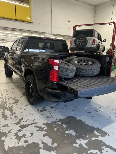 2026 CHEVY SILVERADO 1500 - LEVEL PACKAGE - BLACK (GBA) - 2026 CHEVY SILVERADO 1500 LEVEL - Image 9 of 15