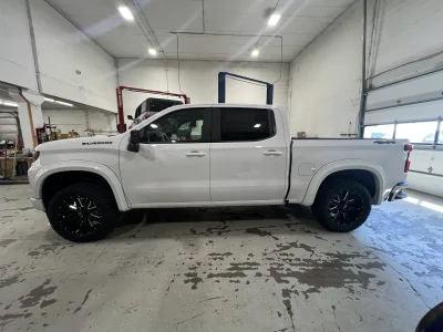 2026 CHEVY SILVERADO 1500 - LEVEL PACKAGE - SUMMIT WHITE (GAZ) - 2026 CHEVY SILVERADO 1500 LEVEL - Image 4 of 15