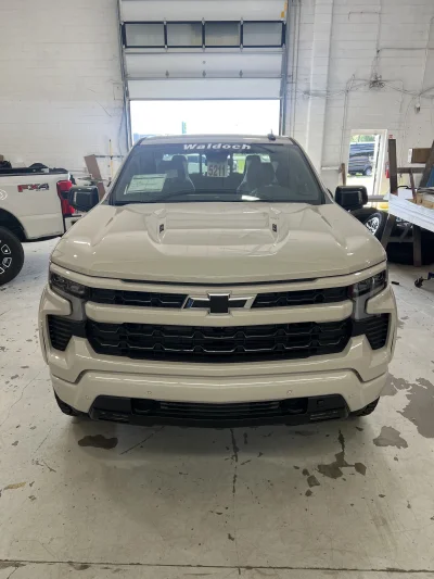 2026 CHEVY SILVERADO 1500 - LEVEL PACKAGE - WHITE SANDS (G42) - 2026 CHEVY SILVERADO 1500 LEVEL - Image 1 of 16