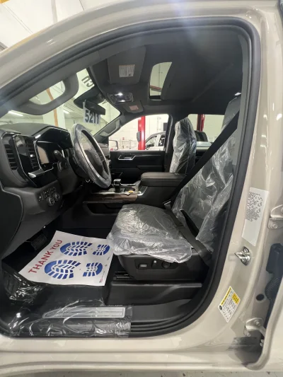 2026 CHEVY SILVERADO 1500 - LEVEL PACKAGE - WHITE SANDS (G42) - 2026 CHEVY SILVERADO 1500 LEVEL - Image 9 of 16