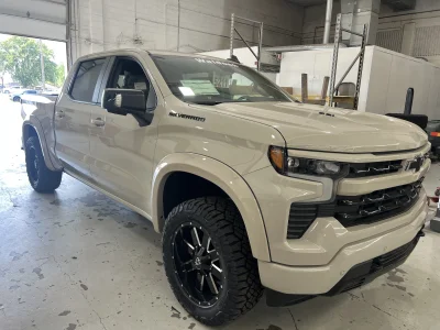 2026 CHEVY SILVERADO 1500 - LEVEL PACKAGE - WHITE SANDS (G42) - 2026 CHEVY SILVERADO 1500 LEVEL - Image 2 of 16