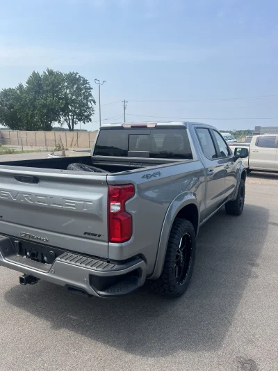 2026 CHEVY SILVERADO 1500 -  LEVEL PACKAGE - STERLING GRAY (GXD) - 2026 CHEVY SILVERADO 1500 LEVEL - Image 13 of 15