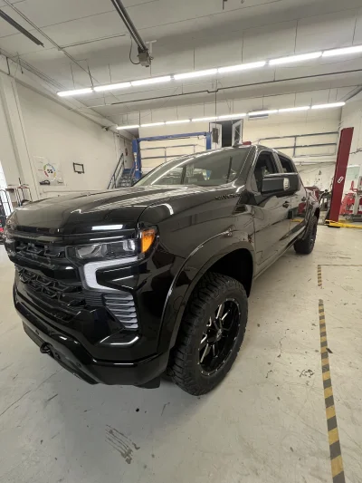 2026 CHEVY SILVERADO 1500 - LEVEL PACKAGE - BLACK (GBA) - 2026 CHEVY SILVERADO 1500 LEVEL - Image 2 of 14