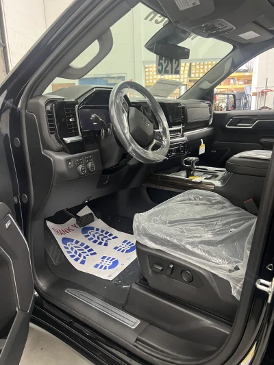 2026 CHEVY SILVERADO 1500 - LEVEL PACKAGE - BLACK (GBA) - 2026 CHEVY SILVERADO 1500 LEVEL - Image 4 of 14