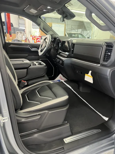 CUSTOM CHEVY LEVEL PACKAGE BUILT BY WALDOCH - 2026 CHEVY SILVERADO 1500 LEVEL - Image 7 of 15