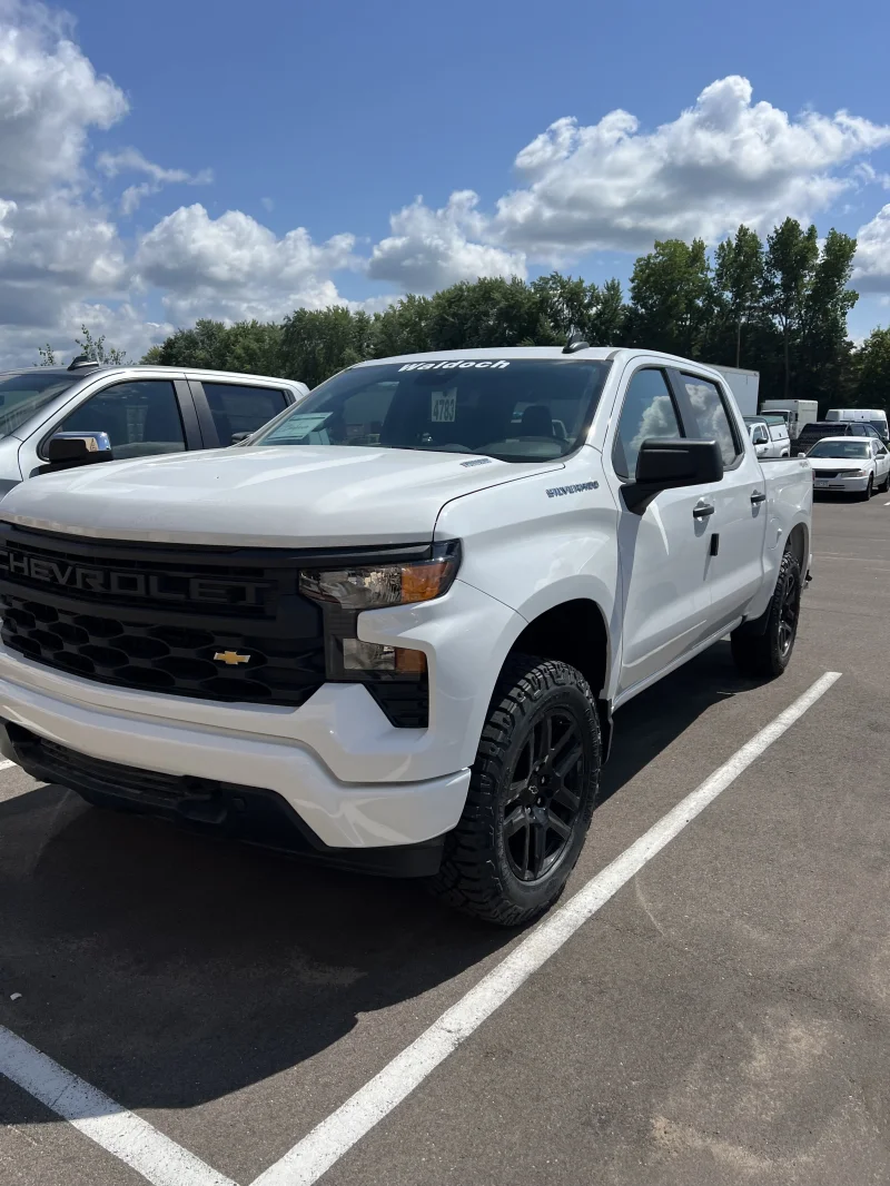 Custom CHEVY SILVERADO 1500 LEVEL PACKAGE built by Waldoch by Waldoch Crafts