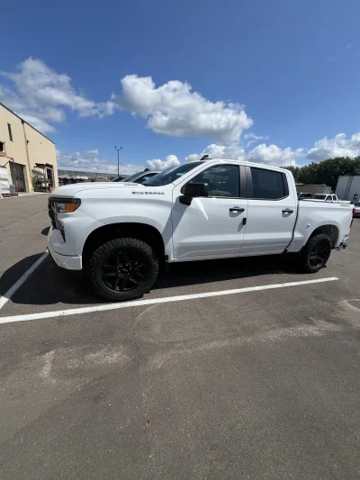 CUSTOM CHEVY SILVERADO 1500 LEVEL PACKAGE BUILT BY WALDOCH - 2026 CHEVY SILVERADO 1500 LEVEL - Image 2 of 16