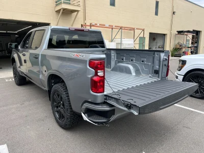 2026 CHEVY SILVERADO 1500 - LEVEL PACKAGE - STERLING GRAY (GXD) - 2026 CHEVY SILVERADO 1500 LEVEL - Image 14 of 22