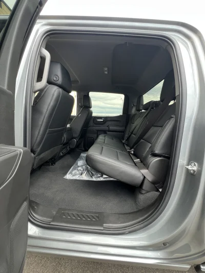 2026 CHEVY SILVERADO 1500 - LEVEL PACKAGE - STERLING GRAY (GXD) - 2026 CHEVY SILVERADO 1500 LEVEL - Image 17 of 22