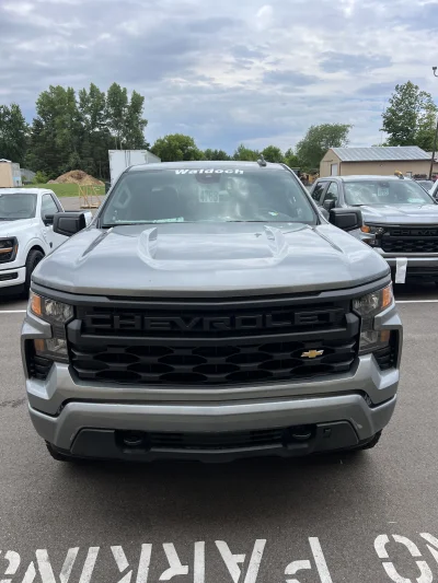 2026 CHEVY SILVERADO 1500 - LEVEL PACKAGE - STERLING GRAY (GXD) - 2026 CHEVY SILVERADO 1500 LEVEL - Image 2 of 22