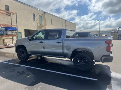 2026 CHEVY SILVERADO 1500 - LEVEL PACKAGE - STERLING GRAY (GXD) - 2026 CHEVY SILVERADO 1500 LEVEL - Image 13 of 20