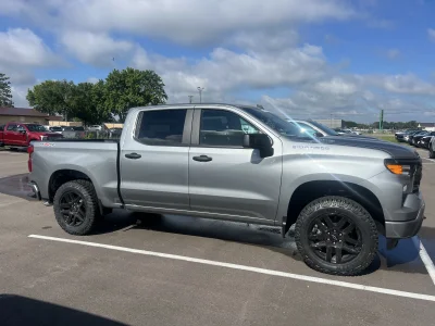 2026 CHEVY SILVERADO 1500 - LEVEL PACKAGE - STERLING GRAY (GXD) - 2026 CHEVY SILVERADO 1500 LEVEL - Image 3 of 20