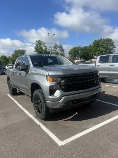 2026 CHEVY SILVERADO 1500 - LEVEL  PACKAGE - STERLING GRAY (GXD) - 2026 CHEVY SILVERADO 1500 LEVEL - Image 3 of 21