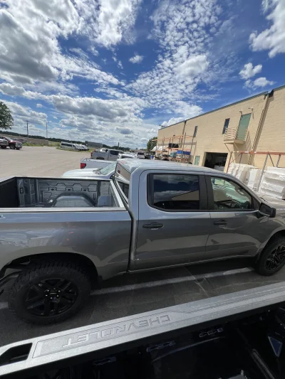 2026 CHEVY SILVERADO 1500 - LEVEL  PACKAGE - STERLING GRAY (GXD) - 2026 CHEVY SILVERADO 1500 LEVEL - Image 12 of 15