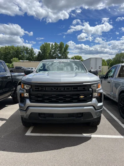 2026 CHEVY SILVERADO 1500 - LEVEL  PACKAGE - STERLING GRAY (GXD) - 2026 CHEVY SILVERADO 1500 LEVEL - Image 2 of 15