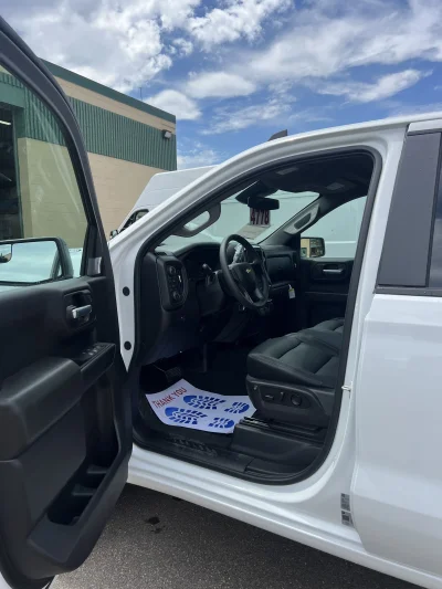 2026 CHEVY SILVERADO 1500 - LEVEL  PACKAGE -  SUMMIT WHITE (GAZ) - 2026 CHEVY SILVERADO 1500 LEVEL - Image 2 of 6