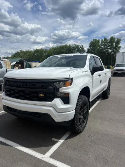 2026 CHEVY SILVERADO 1500 - LEVEL  PACKAGE - SUMMIT WHITE (GAZ) - 2026 CHEVY SILVERADO 1500 LEVEL - Image 3 of 15