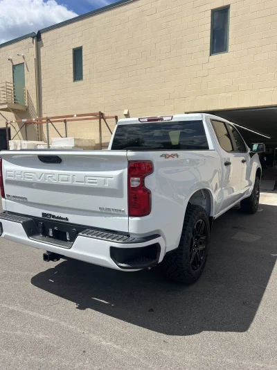 2026 CHEVY SILVERADO 1500 -LEVEL  PACKAGE - SUMMIT WHITE (GAZ) - 2026 CHEVY SILVERADO 1500 LEVEL - Image 13 of 15