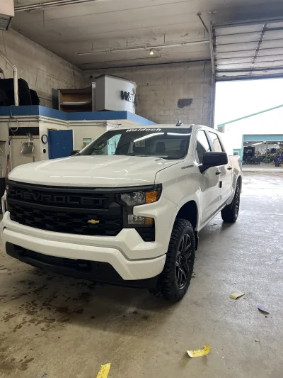 2026 CHEVY SILVERADO 1500 - LEVEL  PACKAGE - SUMMIT WHITE (GAZ) - 2026 CHEVY SILVERADO 1500 LEVEL - Image 3 of 21