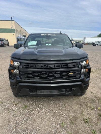 2026 CHEVY SILVERADO 1500 - LEVEL PACKAGE - BLACK (GBA) - 2026 CHEVY SILVERADO 1500 LEVEL - Image 2 of 20
