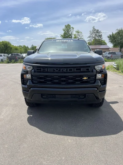 2026 CHEVY SILVERADO 1500 - LEVEL  PACKAGE  - BLACK (GBA) - 2026 CHEVY SILVERADO 1500 LEVEL - Image 2 of 15