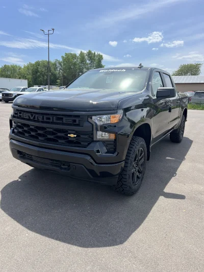 2026 CHEVY SILVERADO 1500 - LEVEL  PACKAGE  - BLACK (GBA) - 2026 CHEVY SILVERADO 1500 LEVEL - Image 3 of 15