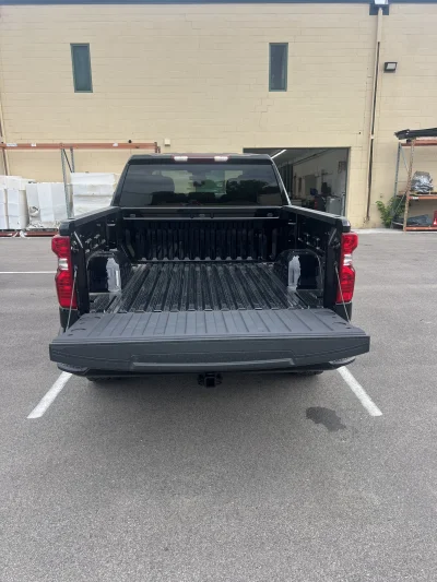 2026 CHEVY SILVERADO 1500 - LEVEL PACKAGE - BLACK (GBA) - 2026 CHEVY SILVERADO 1500 LEVEL - Image 17 of 21